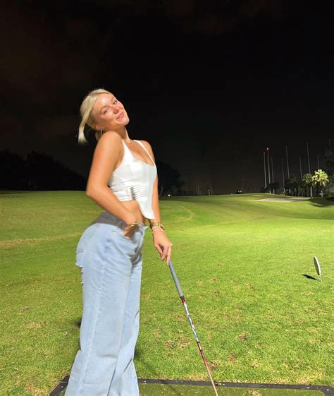 Influencer Katie Sigmond Fined for Golf Ball Grand。